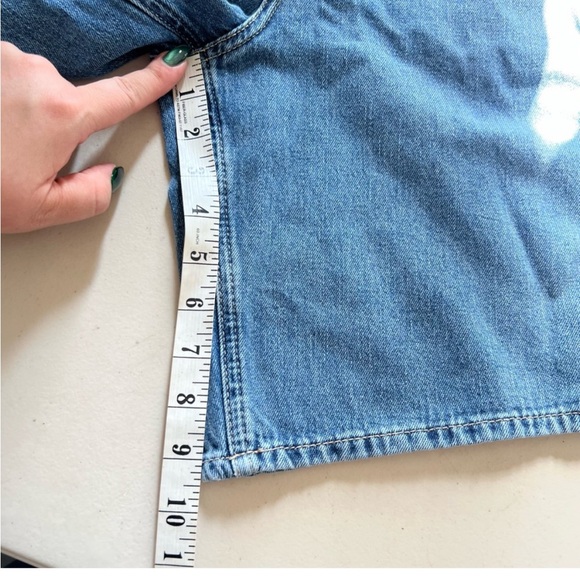 Rag & Bone 
Medium Blue High-Waisted Jean Shorts with Relaxed Fit - Picture 6 of 10